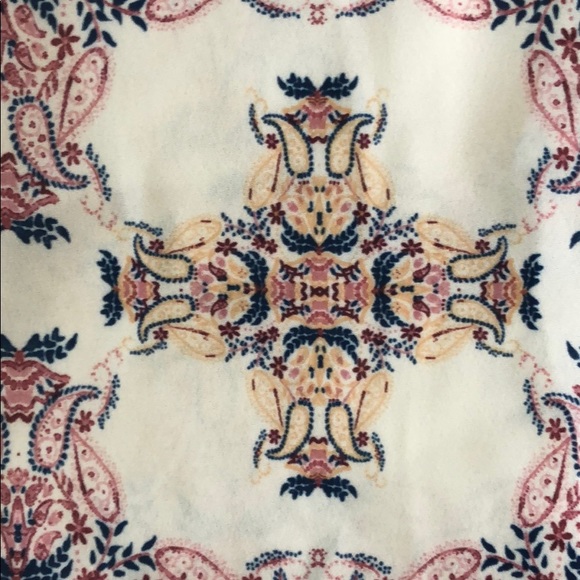 Cute Top - Picture 3 of 4